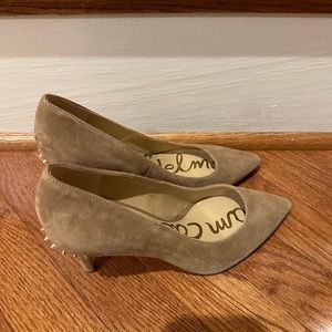 Sam Edelman Tonia Spike Suede Heels Business Tan Classic Sexy (Women’s size 5)